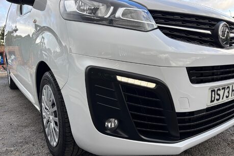 Vauxhall Vivaro L2H1 F3100 145 ps Pro Panel Van - Sat Nav / Rear Camera 28