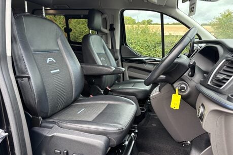 Ford Tourneo Custom 320 Active 185ps Selectshift 8 Seater - Rear Camera / 230v Invertor 33