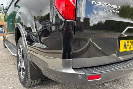 Ford Tourneo Custom 320 Active 185ps Selectshift 8 Seater - Rear Camera / 230v Invertor 30