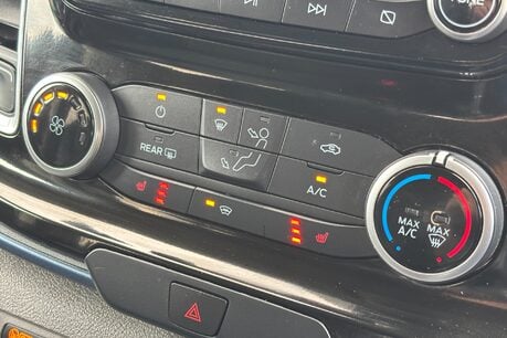 Ford Tourneo Custom 320 Active 185ps Selectshift 8 Seater - Rear Camera / 230v Invertor 22