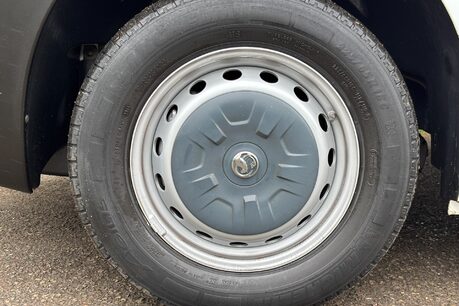 Vauxhall Movano F3500 L3 H1 Double Cab Dropside Truck with Tail Lift - Air Con 35