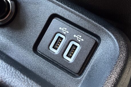 Ford Transit Connect 200 L1 Trend 100 ps Panel Van - Sat Nav/Air Con/Twin Side Doors - Ex NHS 33