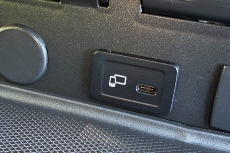 Mercedes-Benz Sprinter 319 Cdi Premium - with In-Built Bed + Diesel Heater 39