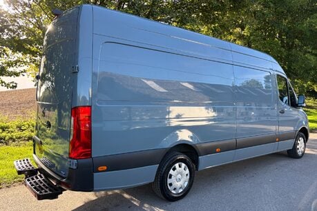 Mercedes-Benz Sprinter 319 Cdi Premium - with In-Built Bed + Diesel Heater 3