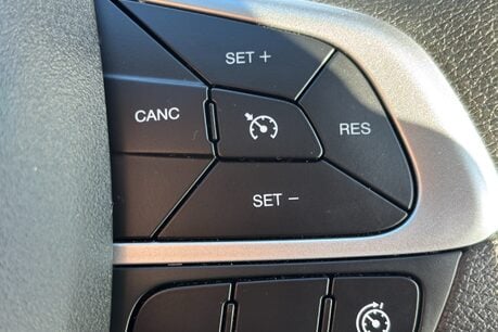 Iveco Daily 35S14 4100 wb Hr Panel Van - Air Con / Sensors / Digital Dash 22