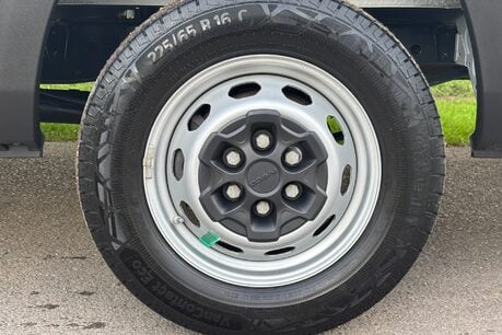 Iveco Daily 35S14 4100 wb Hr Panel Van - Air Con / Sensors / Digital Dash 37