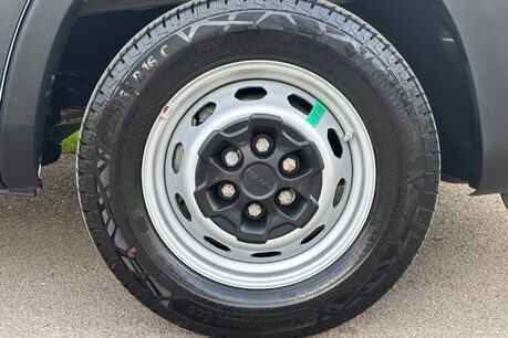 Iveco Daily 35S14 4100 wb Hr Panel Van - Air Con / Sensors / Digital Dash 36