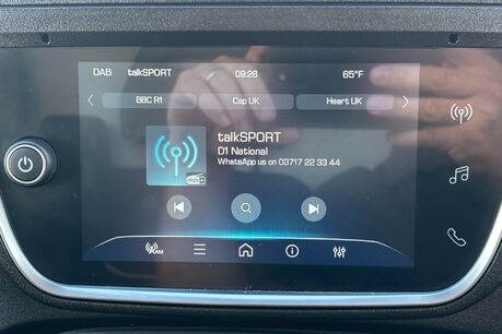 Iveco Daily 35S14 4100 wb Hr Panel Van - Air Con / Sensors / Digital Dash 31