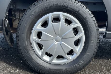 Ford Transit 350 Rwd Trend L2 H2 155 ps Panel Van - Air Con - Direct from Airport 37