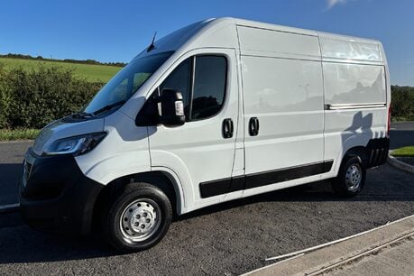 Peugeot Boxer BlueHdi 140 ps 335 L2H2 Professional Premium Plus 1