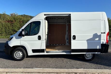 Peugeot Boxer BlueHdi 140 ps 335 L2H2 Professional Premium Plus 9