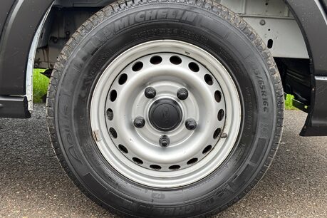 Ford Transit 350 Srw L4 130 ps Dropside Truck - Tow Axle 32