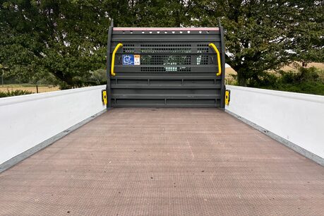 Ford Transit 350 Srw L4 130 ps Dropside Truck - Tow Axle 12