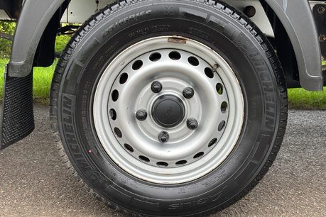 Ford Transit 350 Srw L4 130 ps Dropside Truck - Tow Axle 31