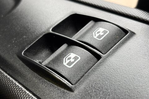 Iveco Daily 70C18D Crew Cab Dropside with Tail Lift - Air Con - Low Miles 48