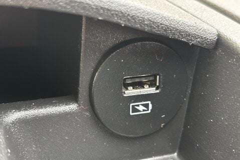 Iveco Daily 70C18D Crew Cab Dropside with Tail Lift - Air Con - Low Miles 34