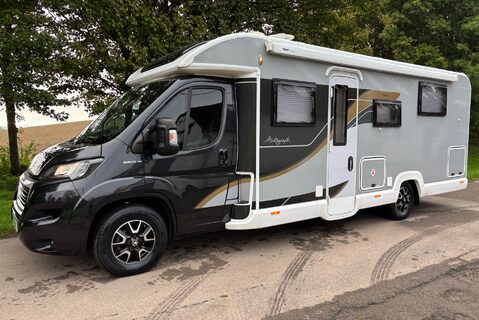 Bailey Autograph 79-4i 165ps 4 Berth Island Bed Motorhome 1