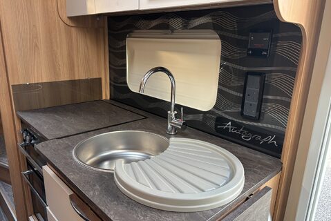 Bailey Autograph 79-4i 165ps 4 Berth Island Bed Motorhome 21