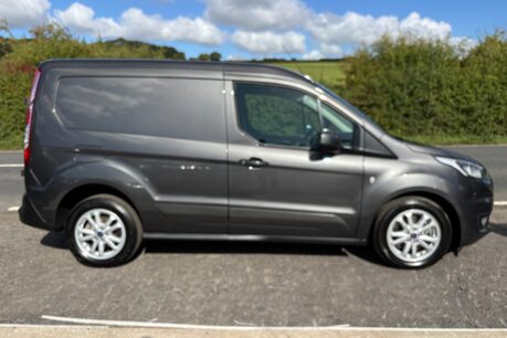 Ford Transit Connect 240 Limited L1H1 Panel Van - Rear Camera 11