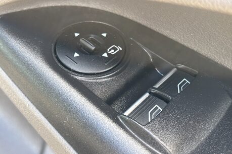 Ford Transit Connect 240 Limited L1H1 Panel Van - Rear Camera 43