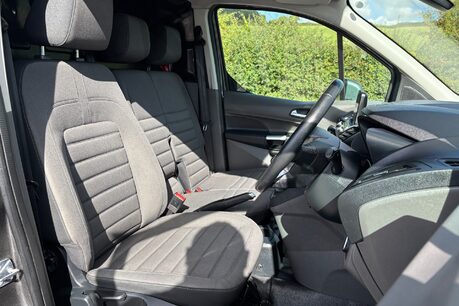 Ford Transit Connect 240 Limited L1H1 Panel Van - Rear Camera 30