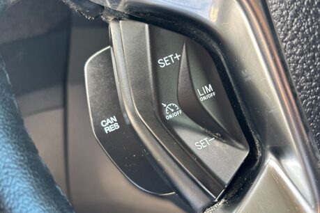 Ford Transit Connect 240 Limited L1H1 Panel Van - Rear Camera 39