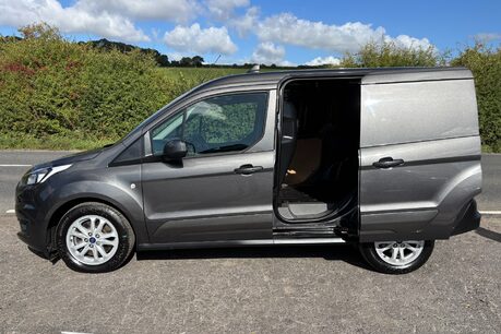 Ford Transit Connect 240 Limited L1H1 Panel Van - Rear Camera 9