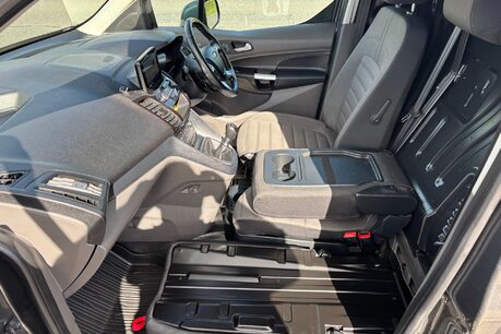 Ford Transit Connect 240 Limited L1H1 Panel Van - Rear Camera 18