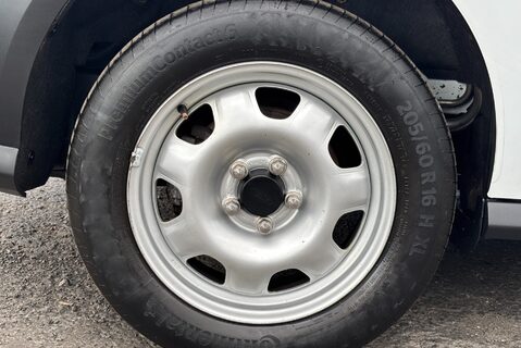 Ford Transit Connect 220 Leader DCIV Selectshift Auto - Sat Nav / 5 Seats / Rear Camera 33