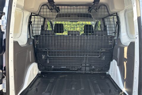 Ford Transit Connect 220 Leader DCIV Selectshift Auto - Sat Nav / 5 Seats / Rear Camera 13