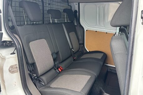 Ford Transit Connect 220 Leader DCIV Selectshift Auto - Sat Nav / 5 Seats / Rear Camera 21