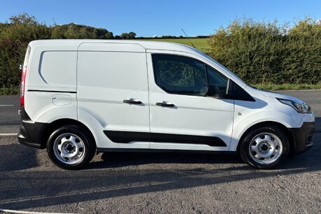 Ford Transit Connect 220 Leader DCIV Selectshift Auto - Sat Nav / 5 Seats / Rear Camera 10