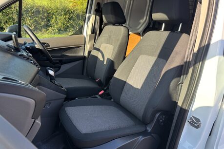 Ford Transit Connect 220 Leader DCIV Selectshift Auto - Sat Nav / 5 Seats / Rear Camera 32
