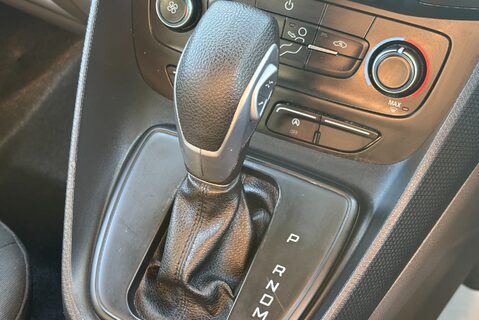 Ford Transit Connect 220 Leader DCIV Selectshift Auto - Sat Nav / 5 Seats / Rear Camera 35