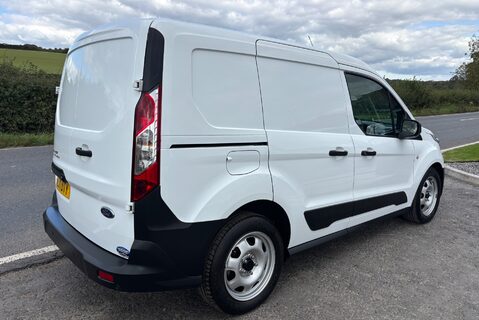 Ford Transit Connect 220 Leader DCIV Selectshift Auto - Sat Nav / 5 Seats / Rear Camera 2