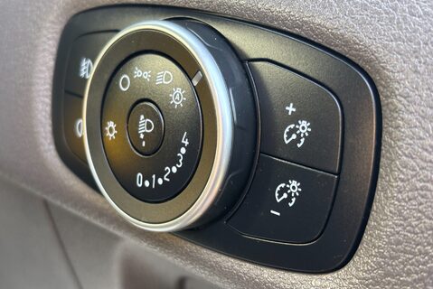 Ford Transit Custom 320 L1 170ps Active MLSD DCIV - Sat Nav / Tailgate / Adaptive Cruise 35