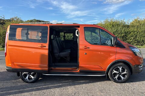 Ford Transit Custom 320 L1 170ps Active MLSD DCIV - Sat Nav / Tailgate / Adaptive Cruise 10
