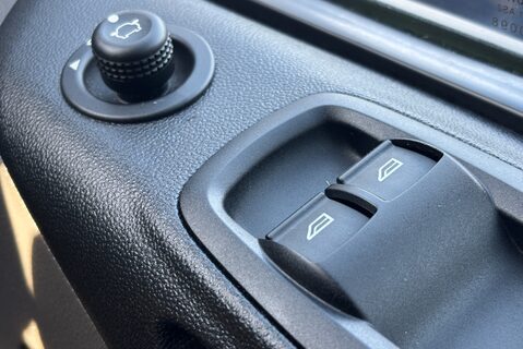 Ford Transit Custom 320 L1 170ps Active MLSD DCIV - Sat Nav / Tailgate / Adaptive Cruise 38