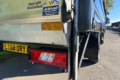 Ford Transit 350 Srw L4 170ps Dropside Truck with Tail Lift - AirCon / Camera / Tow Axle 24