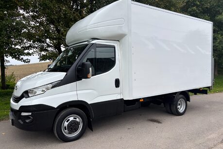 Iveco Daily 35C12 Luton with Tail Lift - Automatic 1