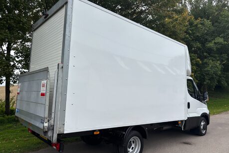 Iveco Daily 35C12 Luton with Tail Lift - Automatic 2