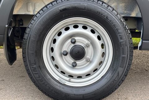 Ford Transit 350 L3 H3 130 ps Double Cab in Van - Air Con / Sat Nav 31