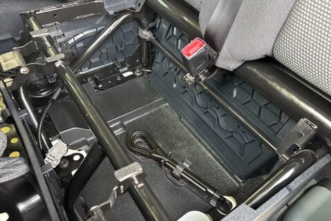 Ford Transit 350 L3 H3 130 ps Double Cab in Van - Air Con / Sat Nav 18