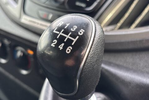 Ford Transit 350 L3 H3 130 ps Double Cab in Van - Air Con / Sat Nav 39