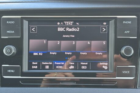 Volkswagen Transporter T30 150 ps DSG Lwb Highline Panel Van - Adaptive Cruise Control 31