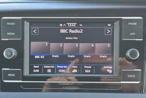 Volkswagen Transporter T30 150 ps DSG Lwb Highline Panel Van - Adaptive Cruise Control 25