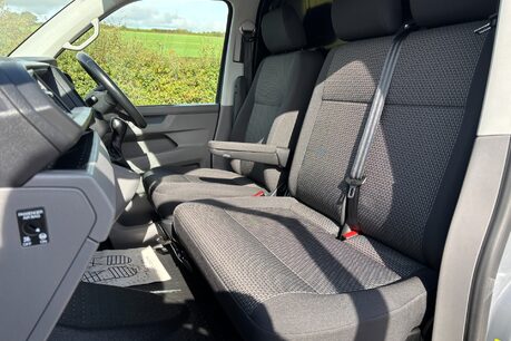 Volkswagen Transporter T30 150 ps DSG Lwb Highline Panel Van - Adaptive Cruise Control 29