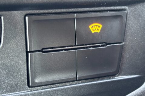 Volkswagen Transporter T30 150 ps DSG Lwb Highline Panel Van - Adaptive Cruise Control 29