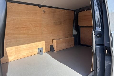 Volkswagen Transporter T30 150 ps DSG Lwb Highline Panel Van - Adaptive Cruise Control 9