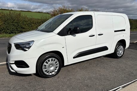 Vauxhall Combo L2H1 2300 100 ps Sportive Panel Van 1